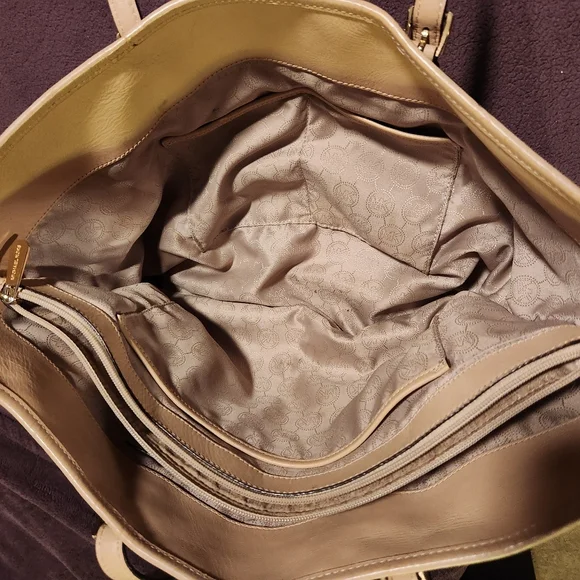 Micheal Kors shoulder bag - Picture 5 of 10